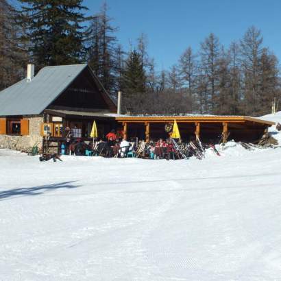 restaurant pistes montclar winter activities alpes de haute provence
